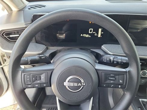 Certified 2025 Nissan Kicks SV w/ Illumination Package image 11