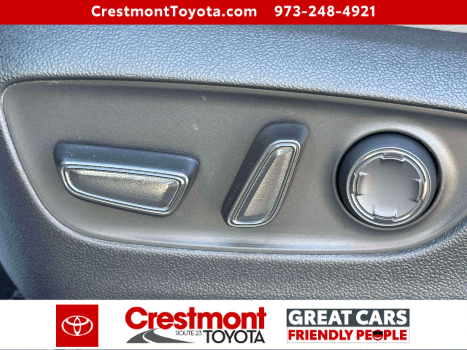 Used 2025 Toyota Sienna XLE w/ XLE Plus Package AWD/4WD image 16