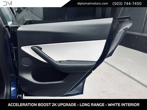 Used 2022 Tesla Model Y Long Range AWD/4WD image 29