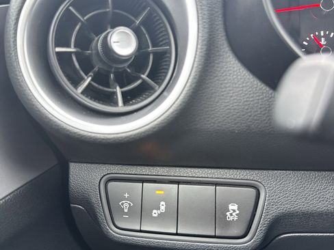 Used 2024 Kia Forte LXS w/ LXS Technology Package image 18