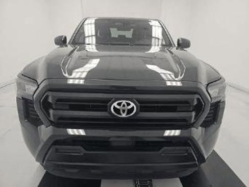 Used 2024 Toyota Tacoma SR RWD image 3