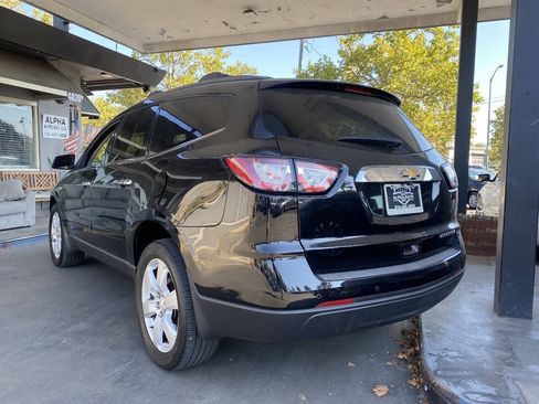Used 2016 Chevrolet Traverse LT w/ Style and Technology Package FWD image 22