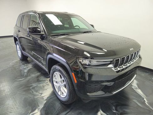 New 2026 Jeep Grand Cherokee Laredo X AWD/4WD image 21