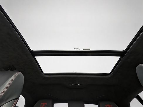 Used 2021 Lamborghini Urus AWD/4WD image 24