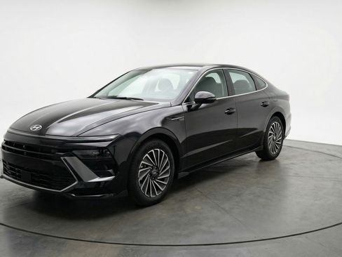 Used 2025 Hyundai Sonata SEL image 3