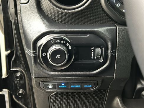 Used 2024 Jeep Wrangler Unlimited Rubicon 4xe w/ Technology Group image 30