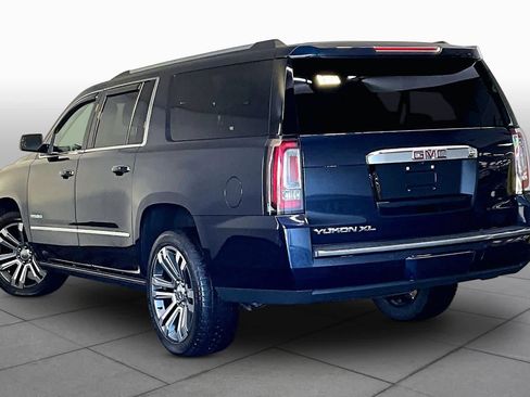 Used 2020 GMC Yukon XL Denali w/ Denali Premium Package AWD/4WD image 12