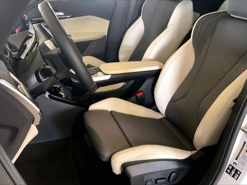 New 2026 BMW X2 xDrive28i w/ Technology Package AWD/4WD image 9