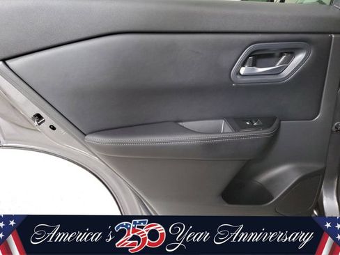 Used 2026 Nissan Rogue SV FWD image 10