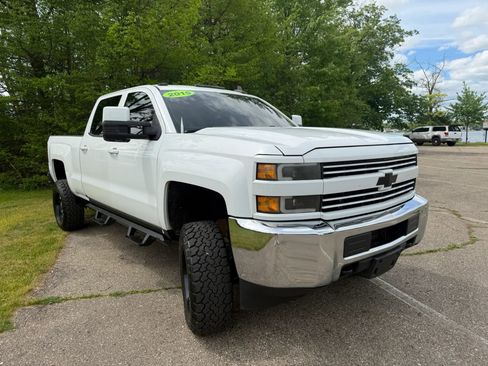 Used 2015 Chevrolet Silverado 2500 LT AWD/4WD image 3