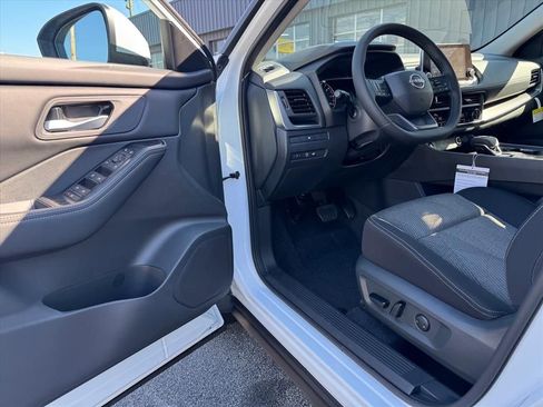 New 2026 Nissan Rogue SV w/ Cold Weather Package FWD image 14