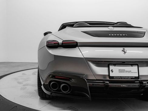 Certified 2025 Ferrari Roma Base image 90