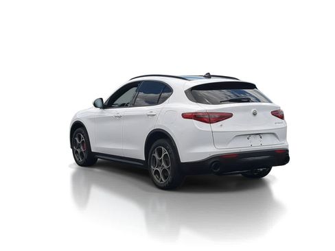 Used 2023 Alfa Romeo Stelvio Sprint AWD/4WD image 6