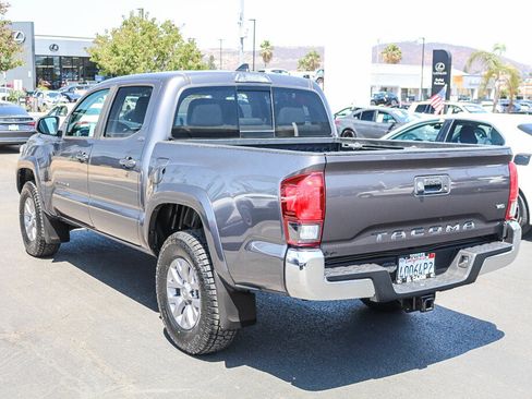 Used 2019 Toyota Tacoma SR5 RWD image 23