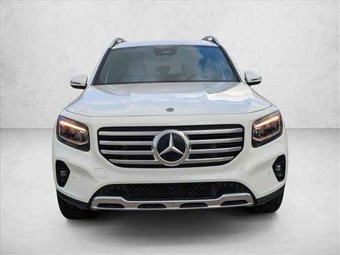 Used 2025 Mercedes-Benz GLB 250 image 2
