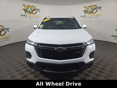 Certified 2023 Chevrolet Traverse RS image 2