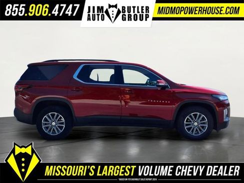 Used 2023 Chevrolet Traverse LT w/ Rear Camera Mirror Package AWD/4WD image 4
