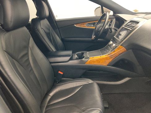 Used 2017 Lincoln MKX Select w/ Select Plus Package FWD image 21