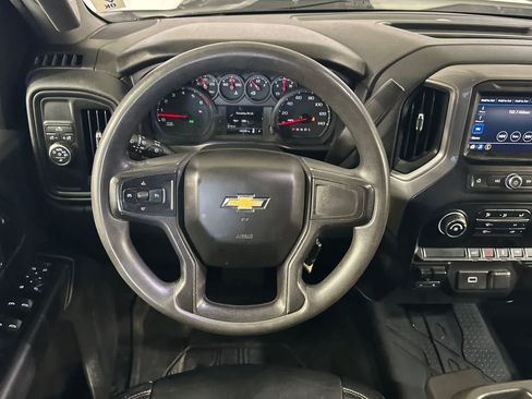Used 2020 Chevrolet Silverado 2500 Custom w/ Custom Convenience Package RWD image 16
