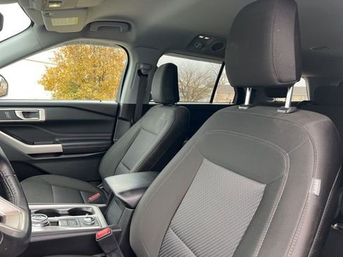 Used 2022 Ford Explorer XLT AWD/4WD image 17