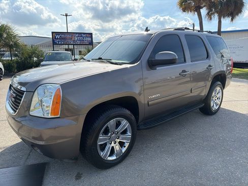 Used 2014 GMC Yukon SLE image 5
