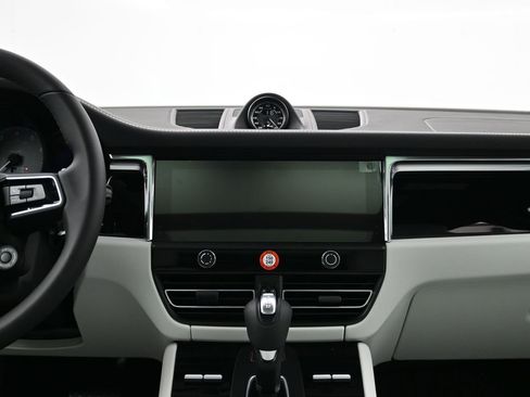 Used 2026 Porsche Macan S image 11