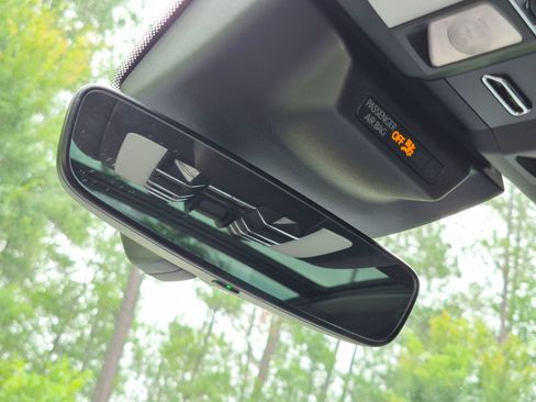 Certified 2026 Porsche Macan AWD/4WD image 19