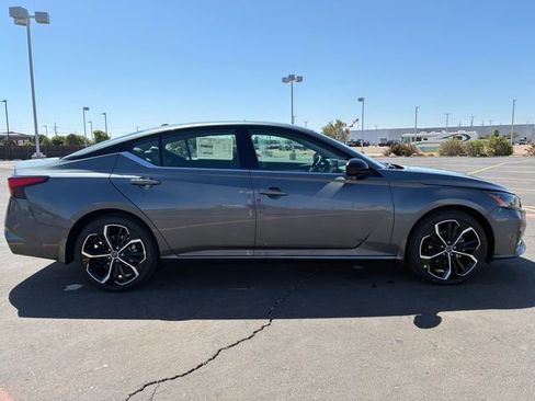 New 2026 Nissan Altima 2.5 SR FWD image 7