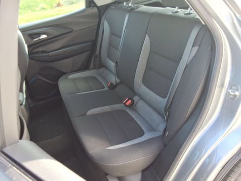 Used 2023 Chevrolet TrailBlazer LS AWD/4WD image 29