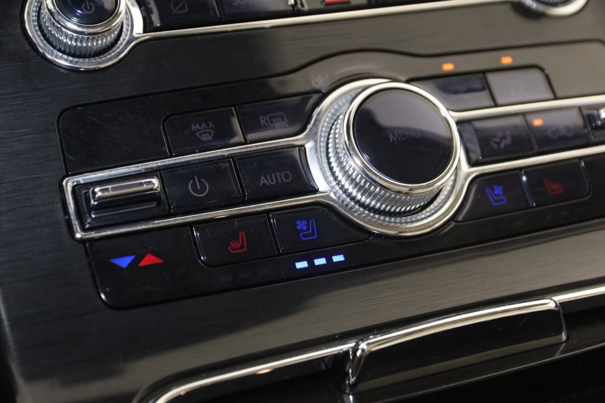 Used 2023 Lincoln Nautilus Reserve AWD/4WD image 8