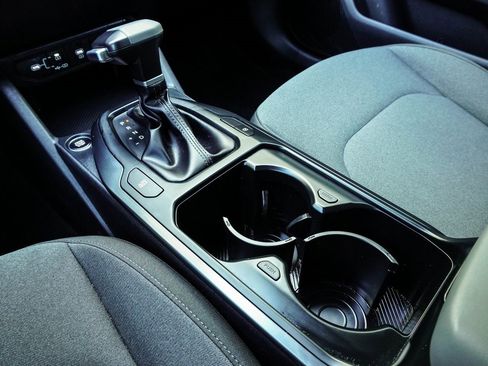 Used 2025 Kia K4 LX image 17