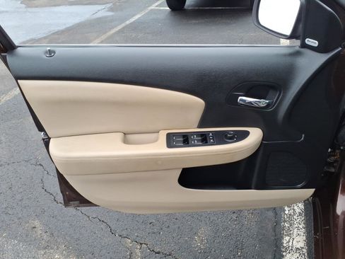 Used 2013 Chrysler 200 Limited w/ Sun/Sound Group image 10