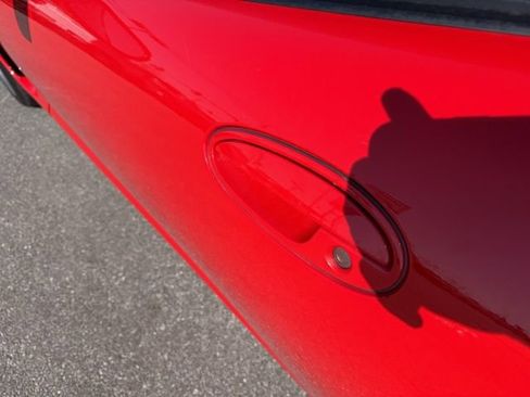 Used 2000 Chevrolet Corvette Coupe w/ Roof Pkg image 22