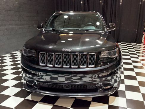 Used 2014 Jeep Grand Cherokee SRT8 w/ Luxury Group II AWD/4WD image 11