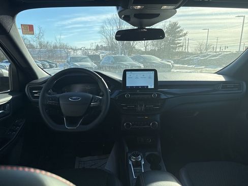 Used 2025 Ford Escape ST-Line image 17
