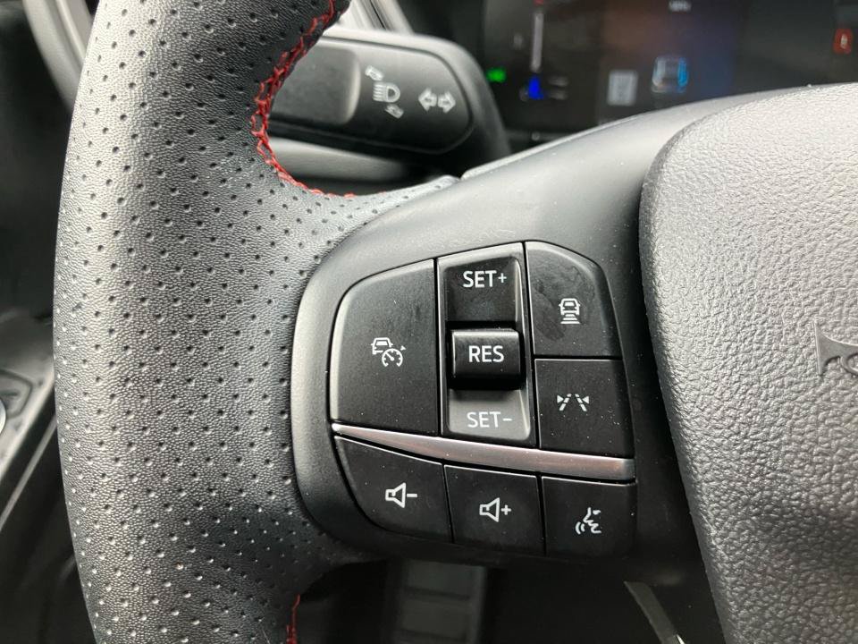 Used 2023 Ford Escape ST-Line w/ Tech Pack #1 FWD image 23