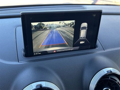 Used 2017 Audi A3 e-tron Premium image 28