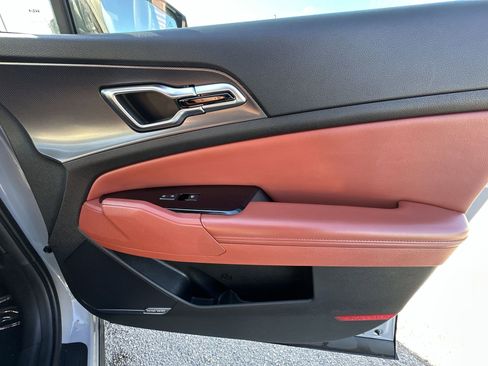 Certified 2023 Kia Sportage SX image 31