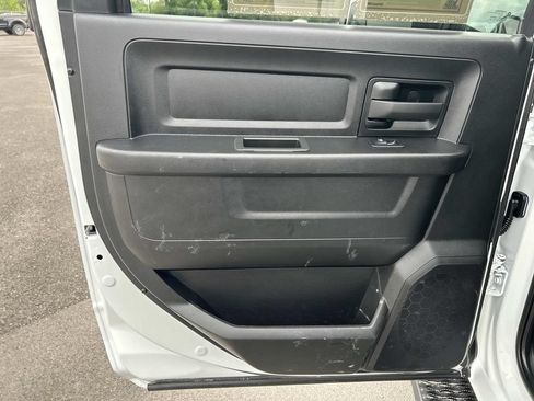 Used 2022 RAM 2500 Tradesman w/ Chrome Appearance Group AWD/4WD image 28