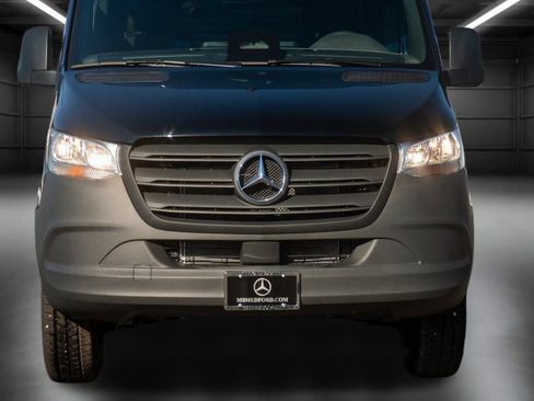 Used 2025 Mercedes-Benz Sprinter 2500 image 13