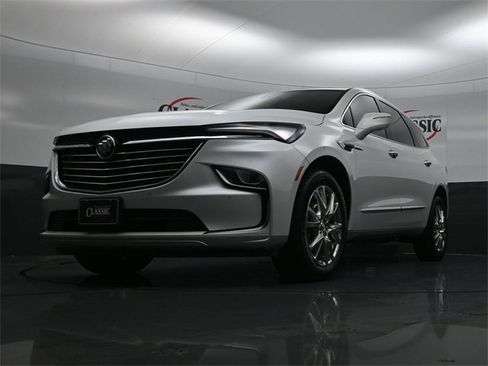 Used 2023 Buick Enclave Premium w/ Experience Buick Package image 25