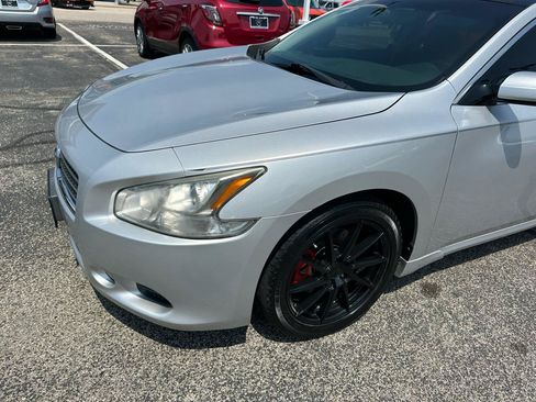 Used 2011 Nissan Maxima 3.5 SV w/ Premium Pkg FWD image 12