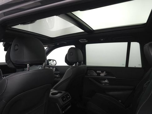 Used 2025 Mercedes-Benz GLS 450 4MATIC image 24