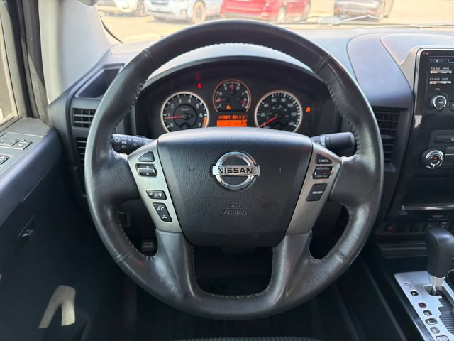 Used 2014 Nissan Titan SV w/ SV Value Truck Package AWD/4WD image 10