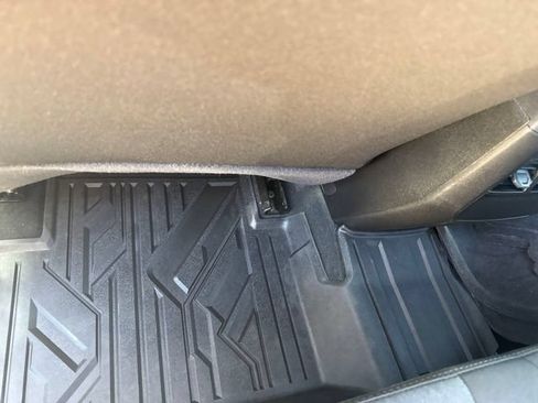 Used 2026 Chevrolet Colorado Trail Boss AWD/4WD image 16
