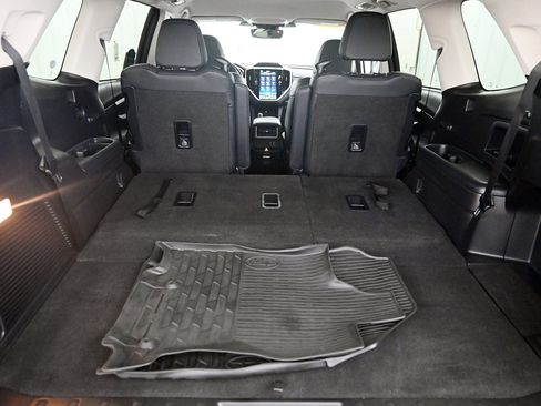 Used 2023 Subaru Ascent Limited image 33