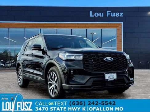 Used 2025 Ford Explorer ST-Line AWD/4WD image 1
