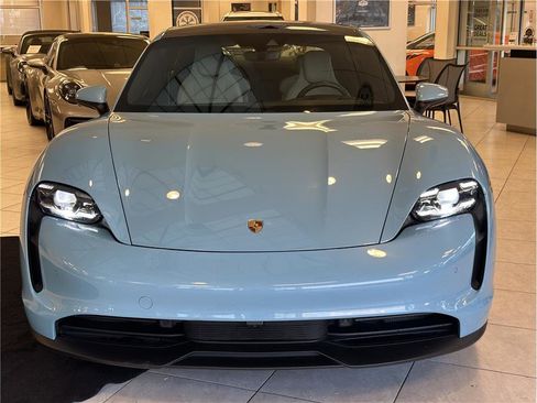 Used 2020 Porsche Taycan 4S image 2