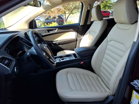 Certified 2023 Ford Edge SEL w/ Convenience Package AWD/4WD image 16