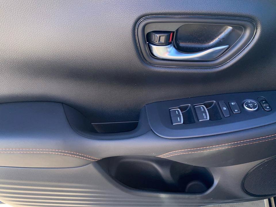 Used 2027 Honda HR-V Sport image 32
